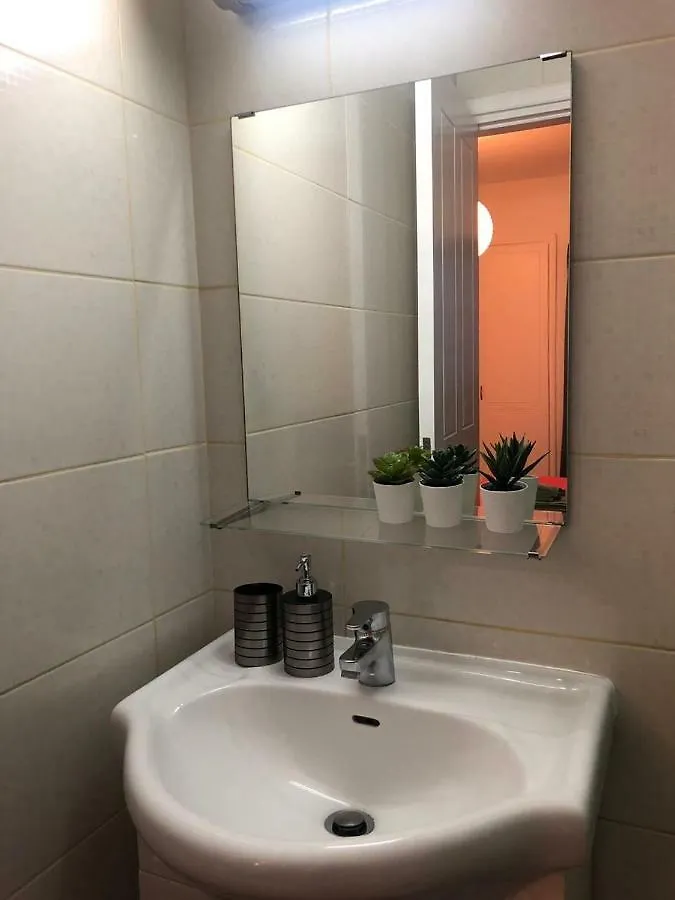 Olivia Apartments Larnaca 0*,